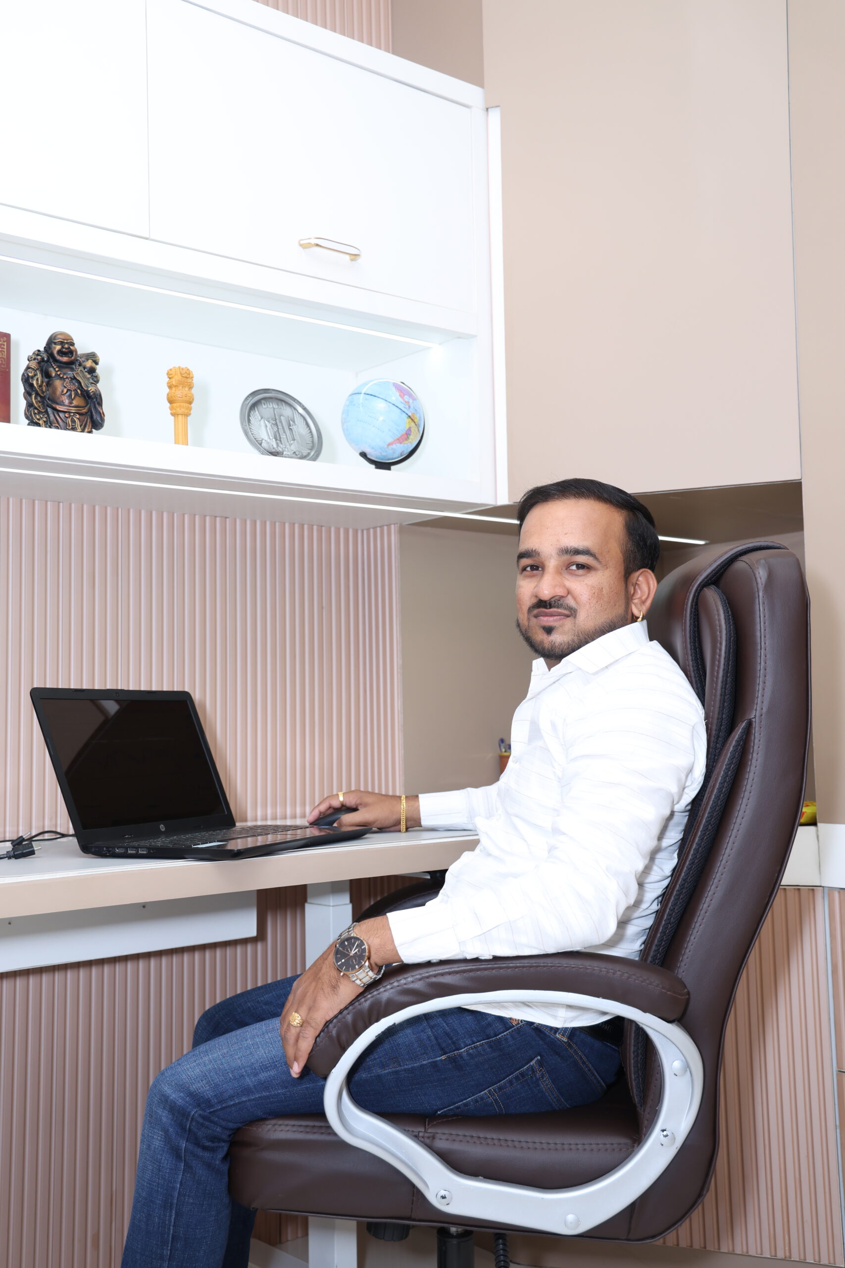 Abhishek Jape teaching fundamental analysis for Indian stock market learners